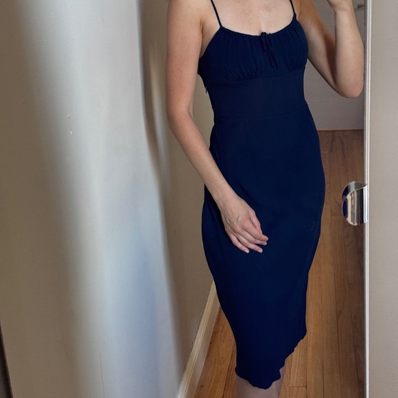ARITZIA WILFRED Navy Blue Strapped Dress in size 4 - Picture 3 of 13